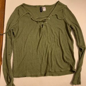 H and M Green Lattice top